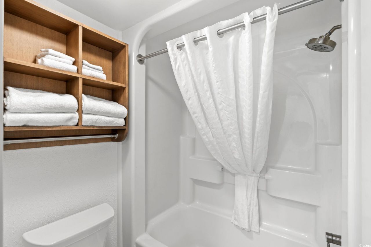 3000 N Ocean Blvd. N  Photo 16