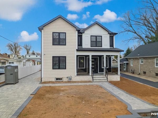 83 Madison Avenue, ROCHELLE PARK, NJ 07662