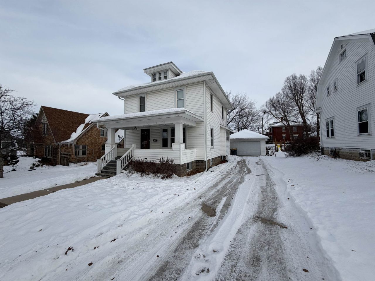 708 19th Avenue, Monroe, WI 53566 Main Photo