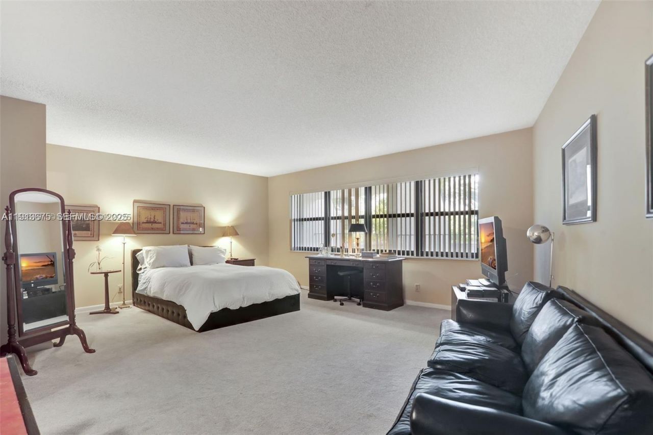 1800 S Ocean Blvd, Unit 210, Lauderdale by the Sea, FL 33062 Photo