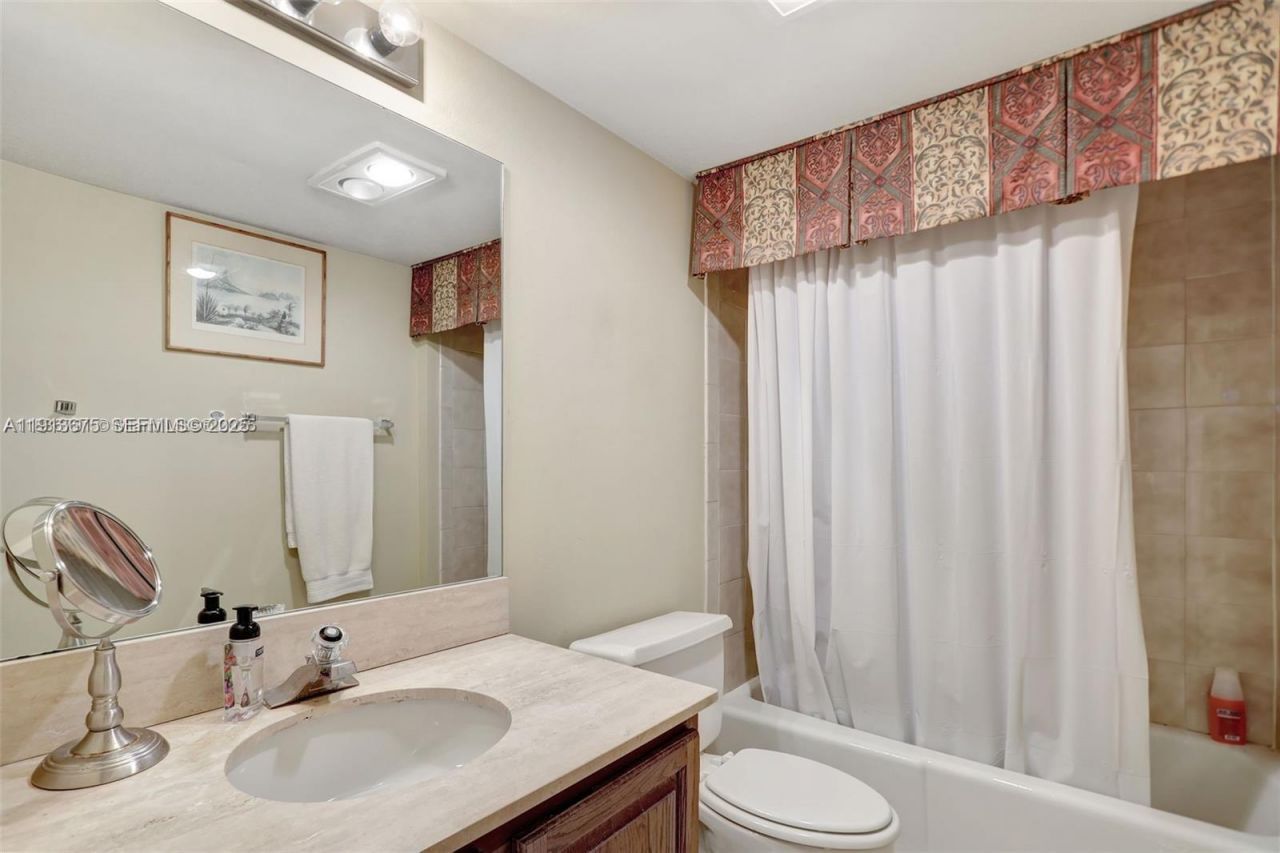 1800 S Ocean Blvd, Unit 210, Lauderdale by the Sea, FL 33062 Photo