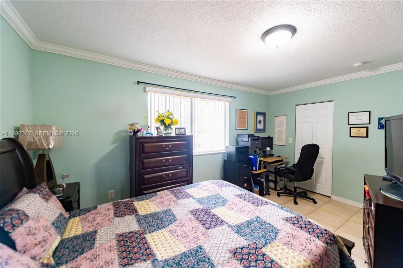 63 NW 17th Pl , Unit 6, Miami, FL 33125 Photo