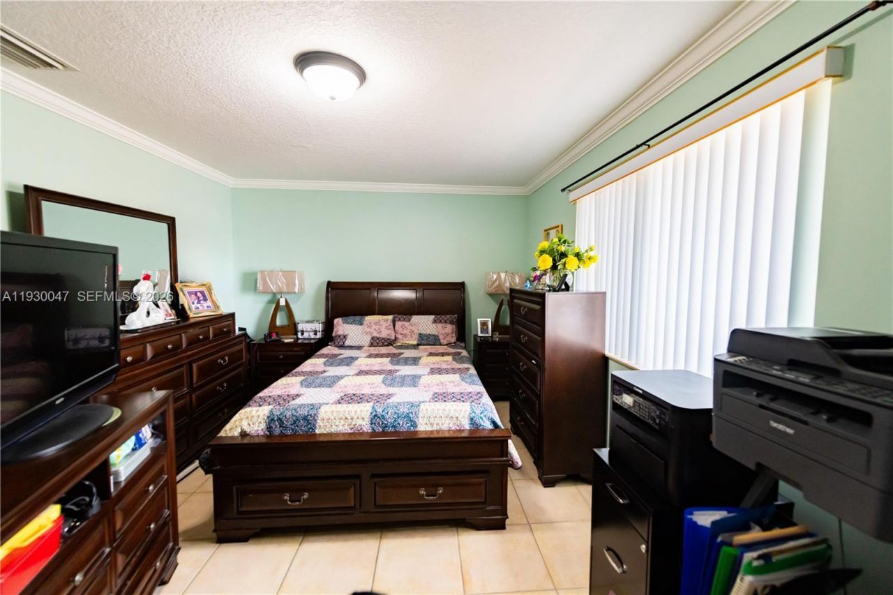 63 NW 17th Pl , Unit 6, Miami, FL 33125 Photo