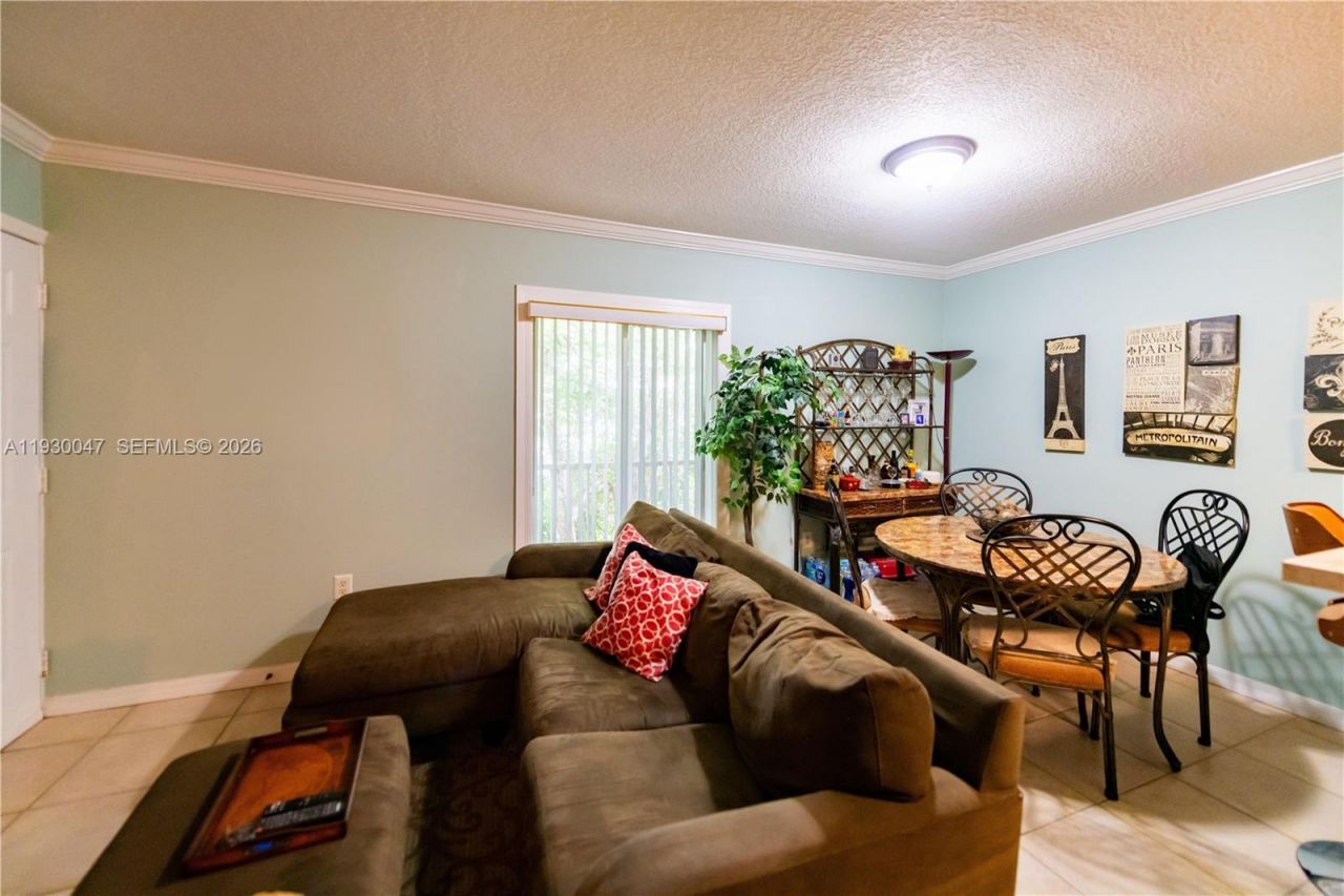 63 NW 17th Pl , Unit 6, Miami, FL 33125 Photo