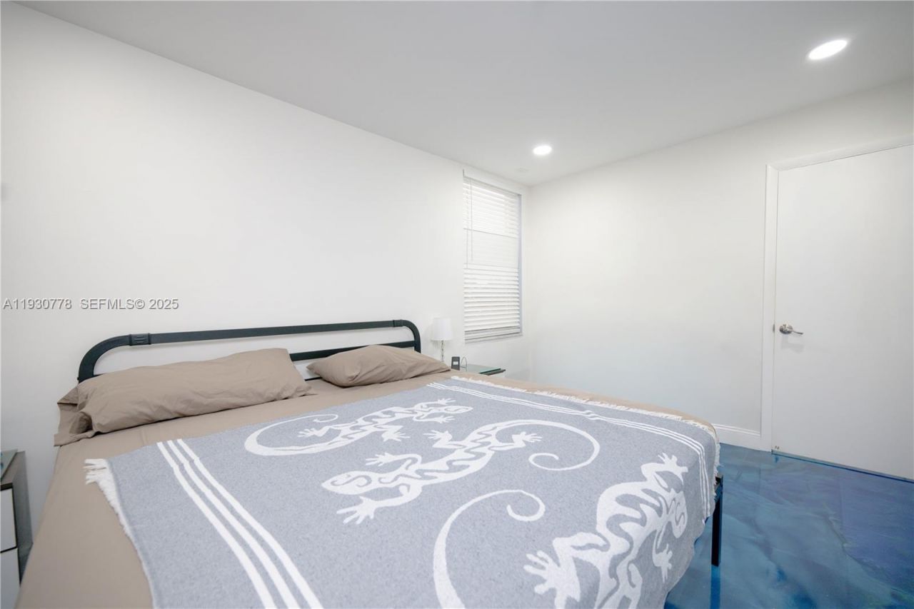 1551 NE Miami Gardens Dr , Unit 225, Miami, FL 33179 Photo