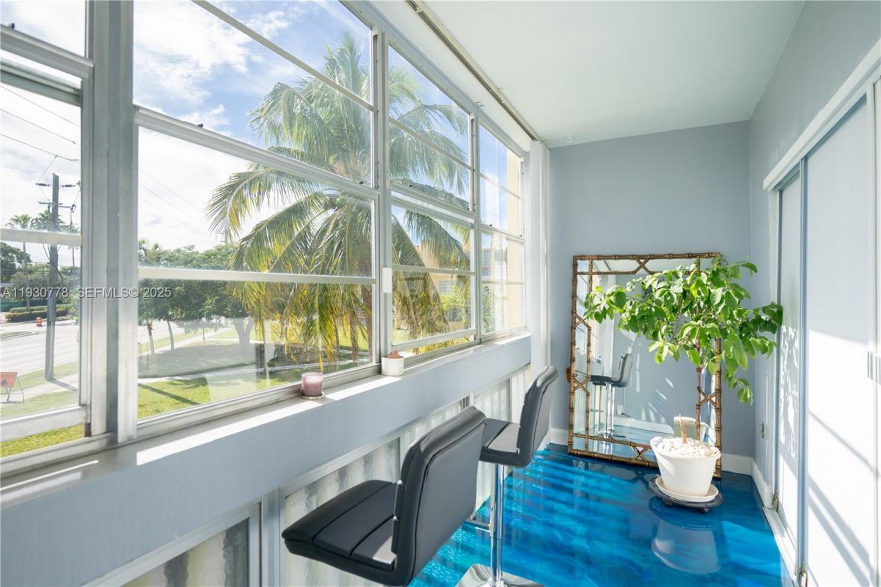 1551 NE Miami Gardens Dr , Unit 225, Miami, FL 33179 Photo