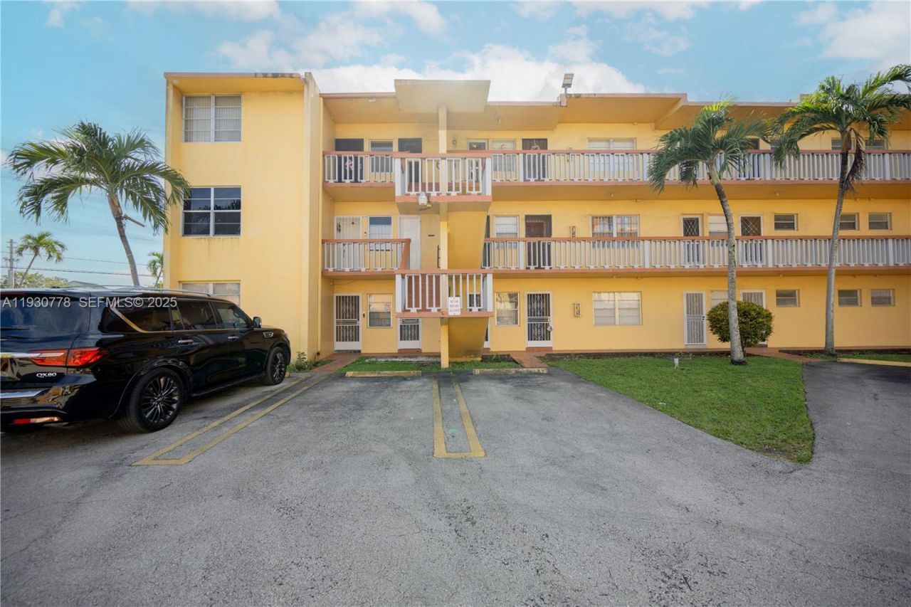 1551 NE Miami Gardens Dr , Unit 225, Miami, FL 33179 Photo