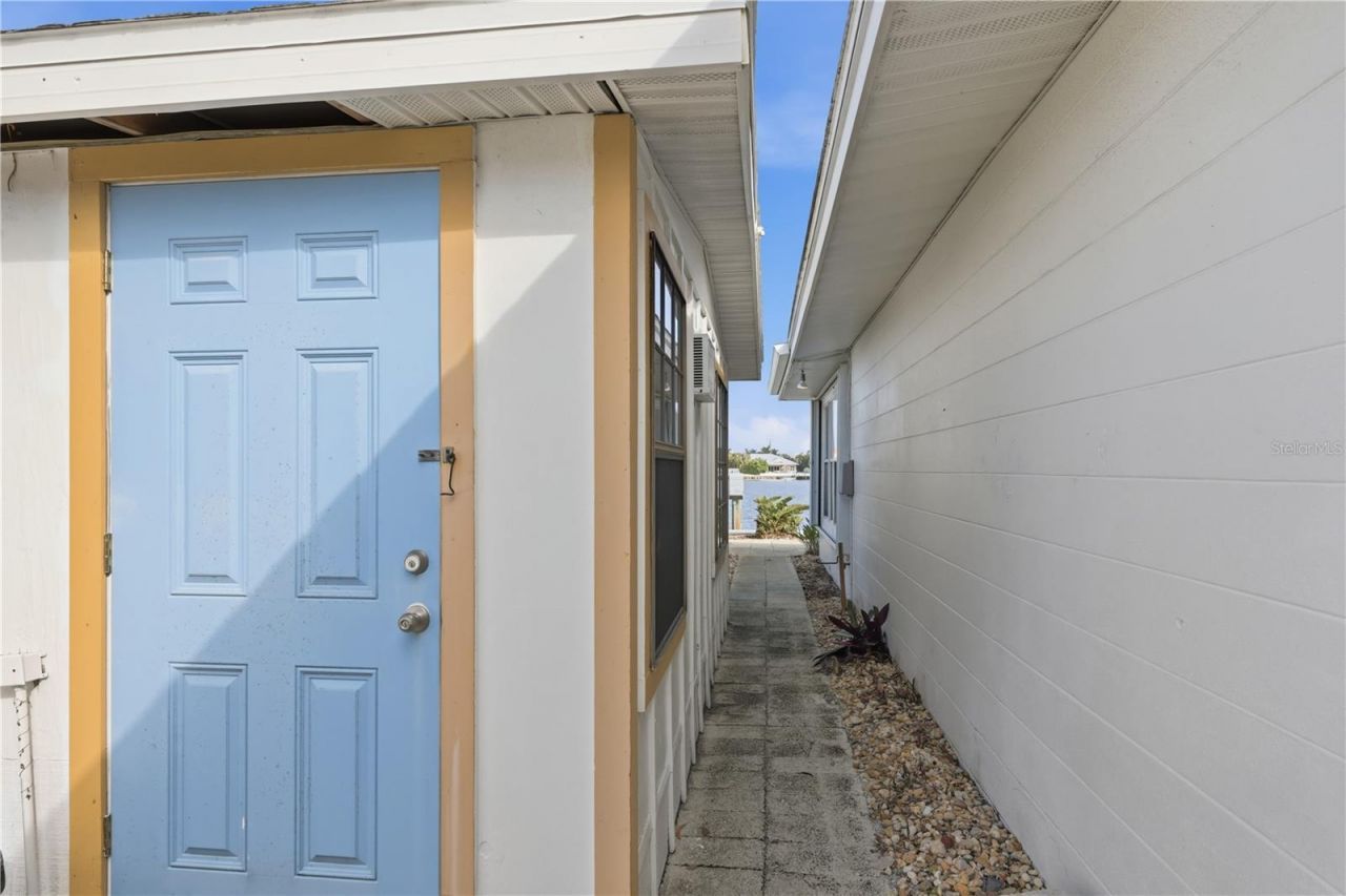 462 63rd Street, Holmes Beach, FL 34217 Photo