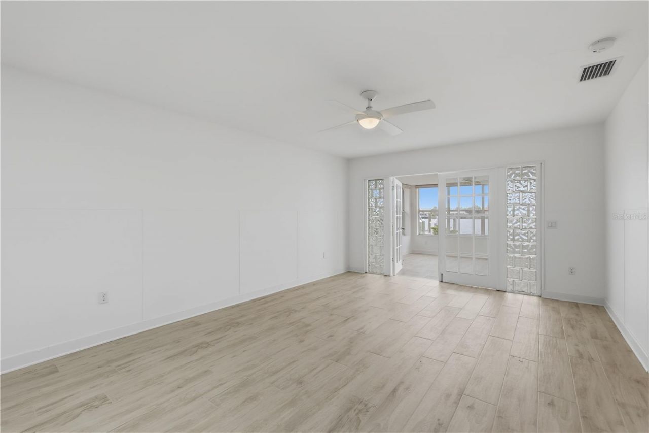 462 63rd Street, Holmes Beach, FL 34217 Photo