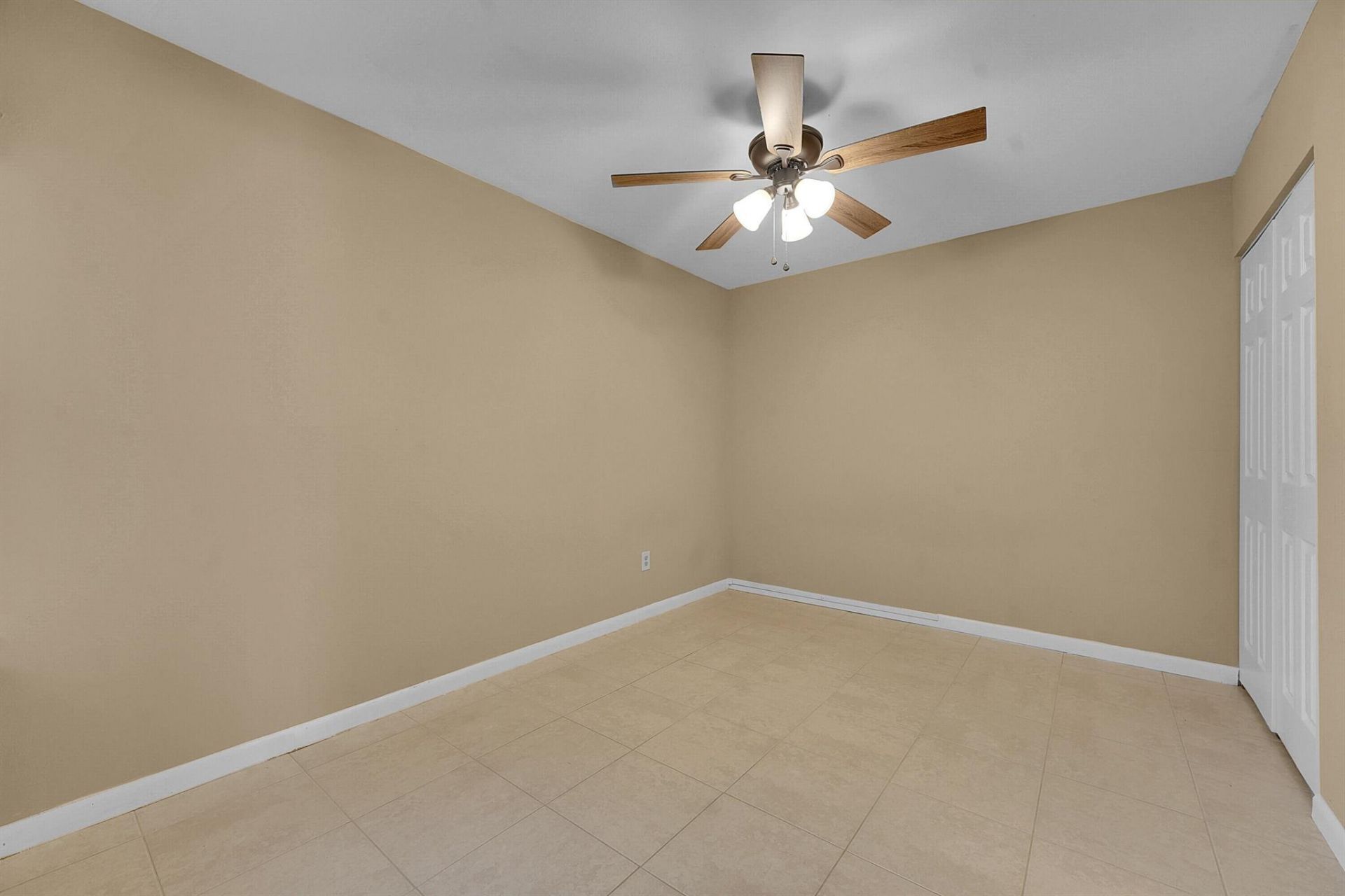 1721 SE Balmoral Court, Port Saint Lucie, FL 34952 Photo