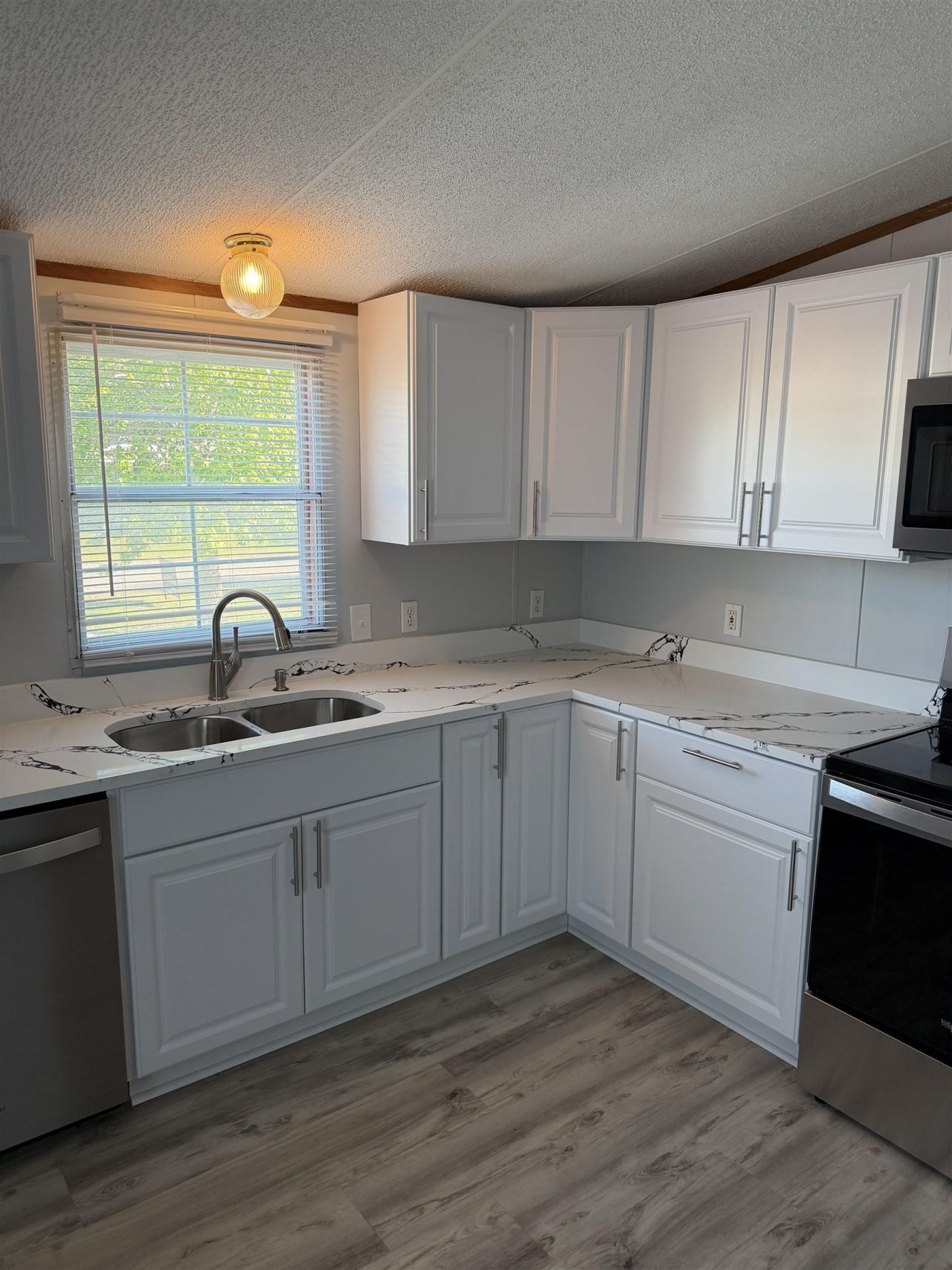 3393 N Pointe Blvd. Photo 9