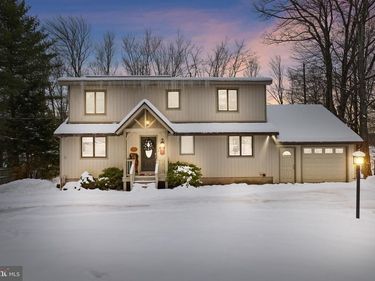 113 INDIAN DR, GREENTOWN, PA 18426