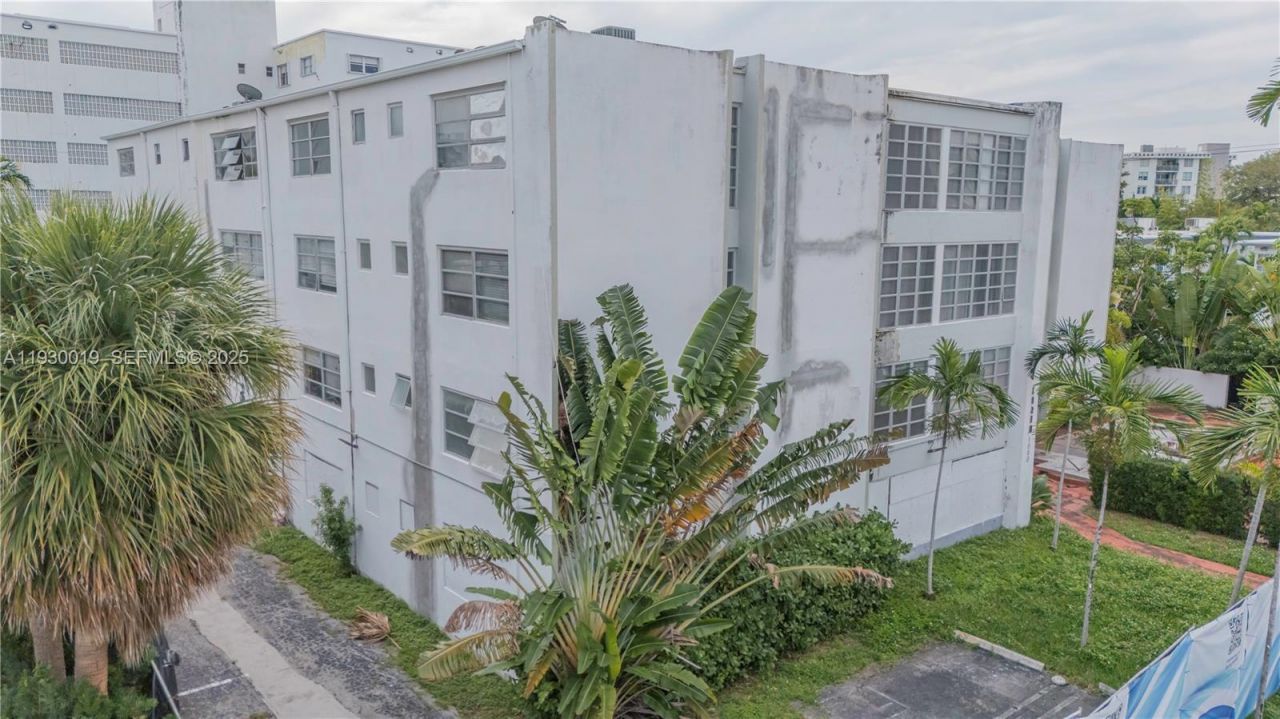 1080 93rd St , Bay Harbor Islands, FL 33154 Photo