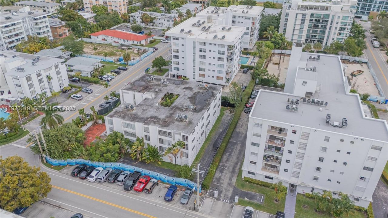 1080 93rd St , Bay Harbor Islands, FL 33154 Photo