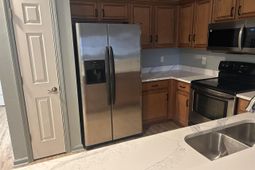 4104 Pinehurst Circle photo 4