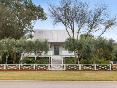 1749 Middle Street, Sullivans Island, SC 29482
