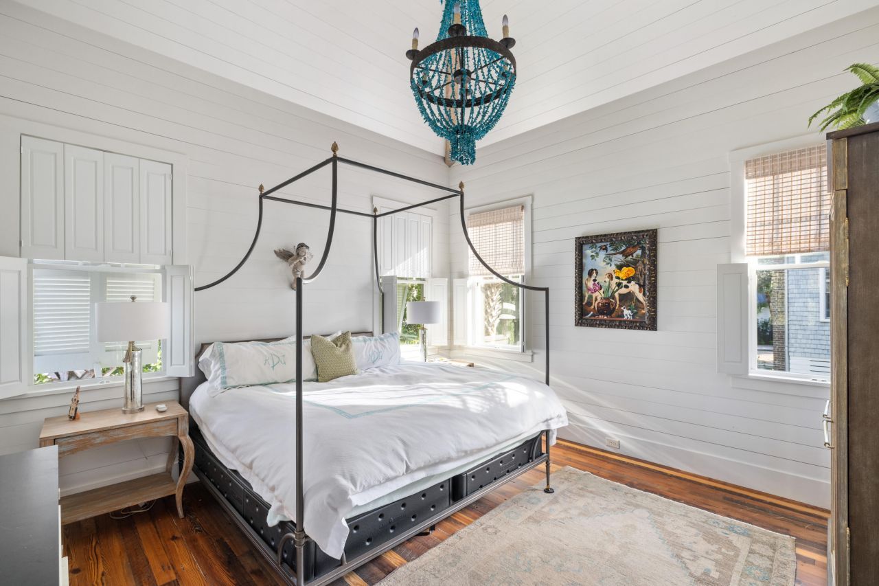 1749 Middle Street Photo 21