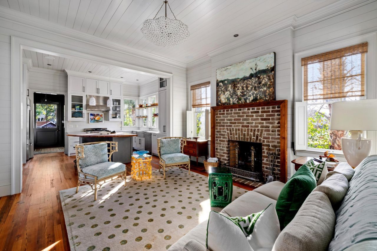 1749 Middle Street Photo 9