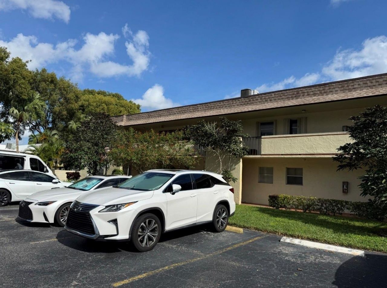 5515 Lakewood Circle, Unit 125, Pompano Beach, FL 33063 Photo