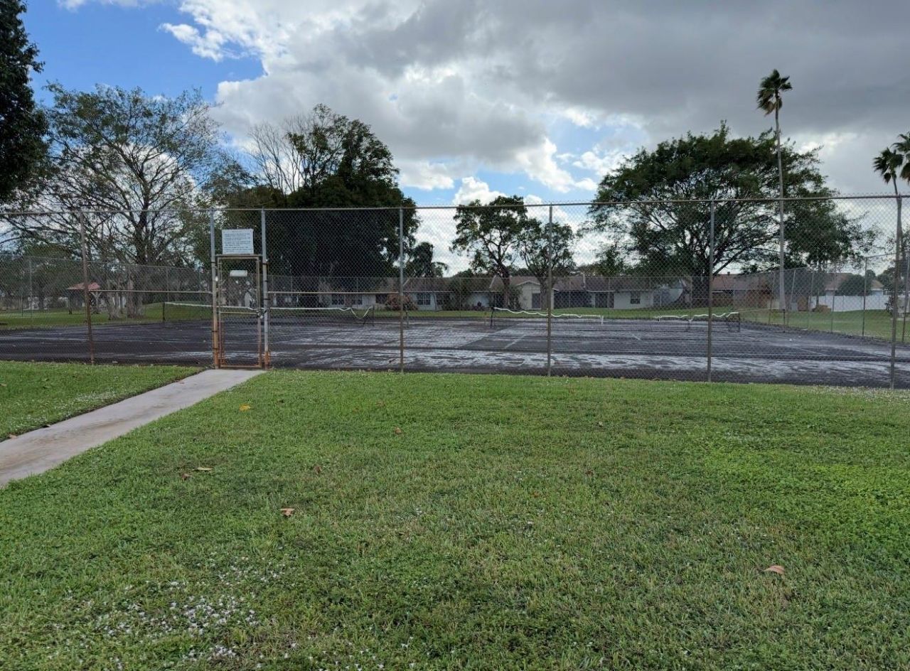 5515 Lakewood Circle, Unit 125, Pompano Beach, FL 33063 Photo