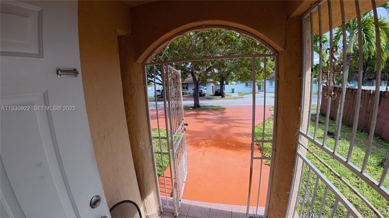 16220 NW 41st Ave, Miami Gardens, FL 33054 Photo