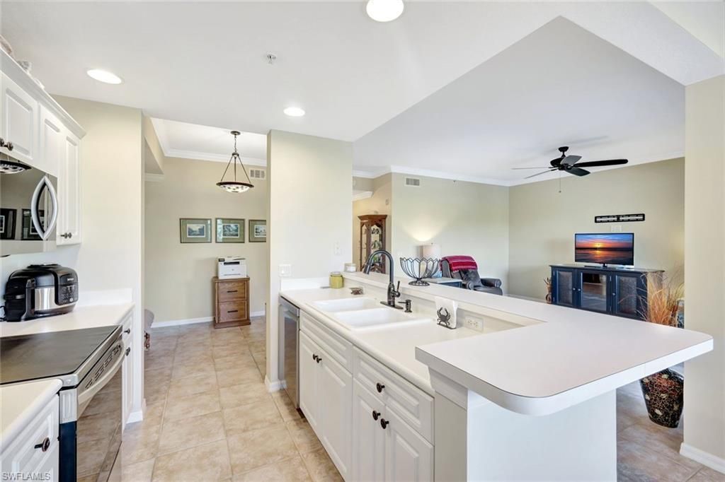 8310 Whiskey Preserve Cir, Unit 212, Fort Myers, FL 33919 Photo
