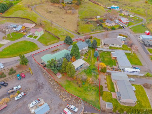 1373 Toby Ln, Clarkston, WA 99403