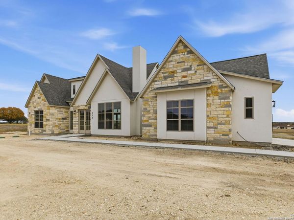 232 Spring Creek, Bandera, TX 78003