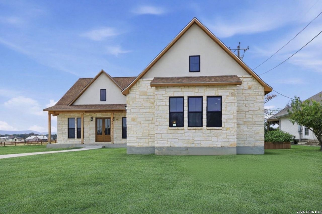 348 Valley Oak, Bandera, TX 78003 Main Photo