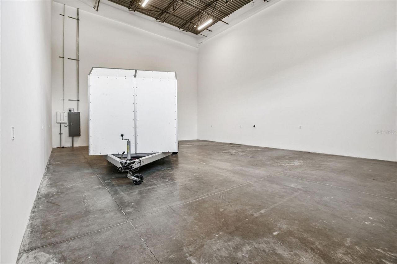 6500 Motor Enclave Way, Unit 213, Tampa, FL 33610 Photo