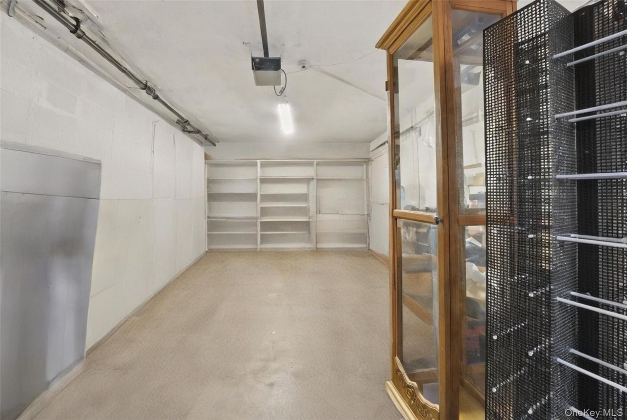 4161 Monticello Avenue, Bronx, NY 10466 Main Photo