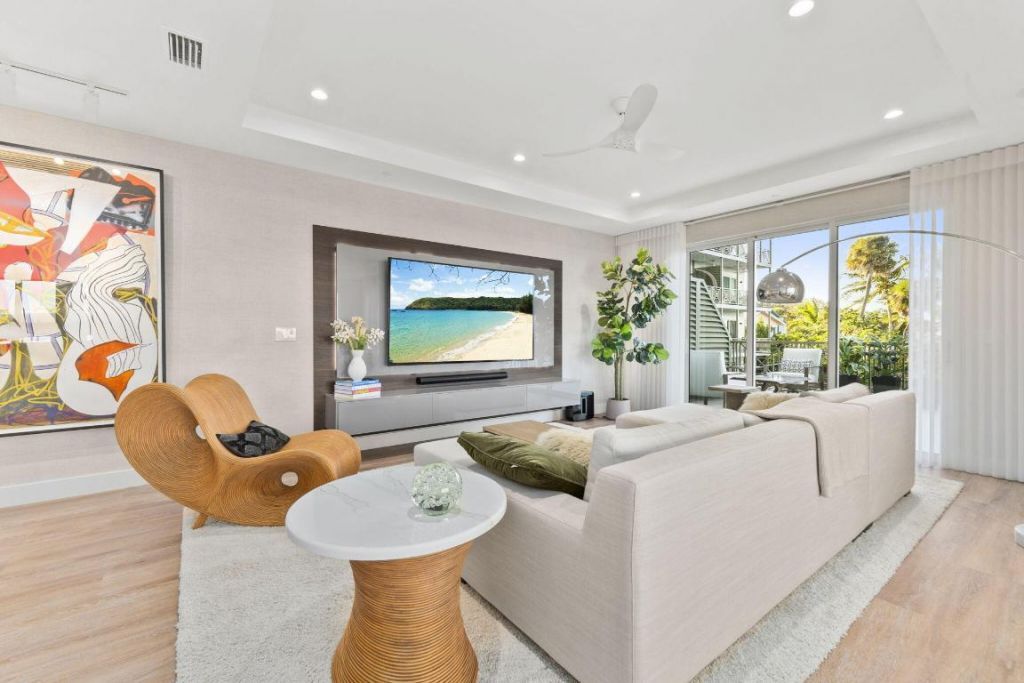 41 SW Seminole Street, Unit 206, Stuart, FL 34994 Photo