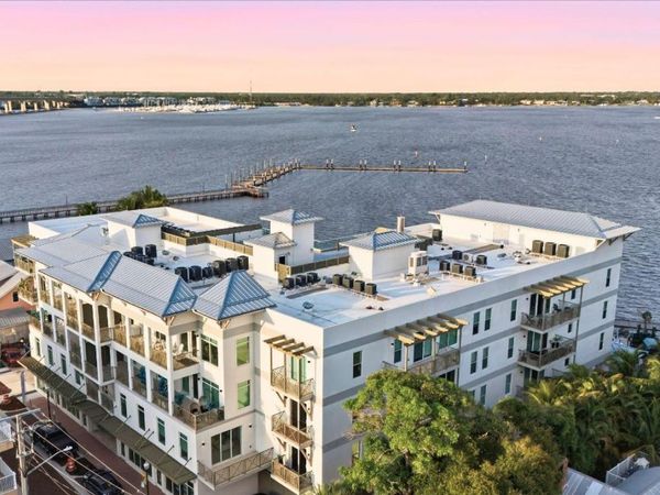 41 SW Seminole Street, Unit 206, Stuart, FL 34994