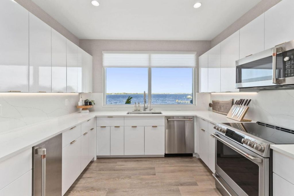 41 SW Seminole Street, Unit 206, Stuart, FL 34994 Photo