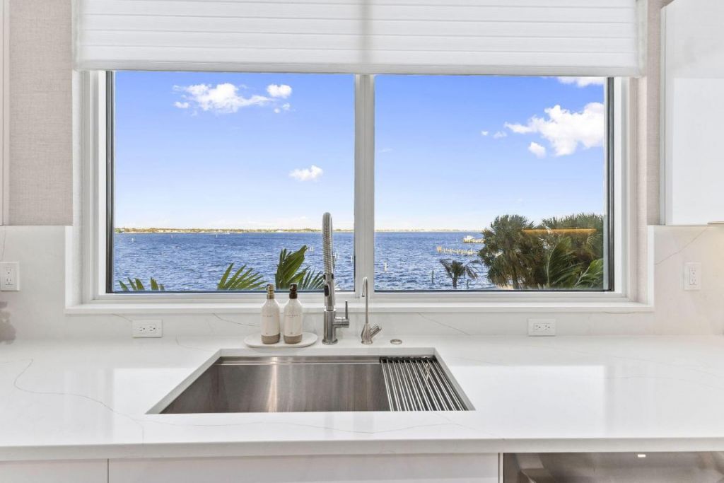 41 SW Seminole Street, Unit 206, Stuart, FL 34994 Photo