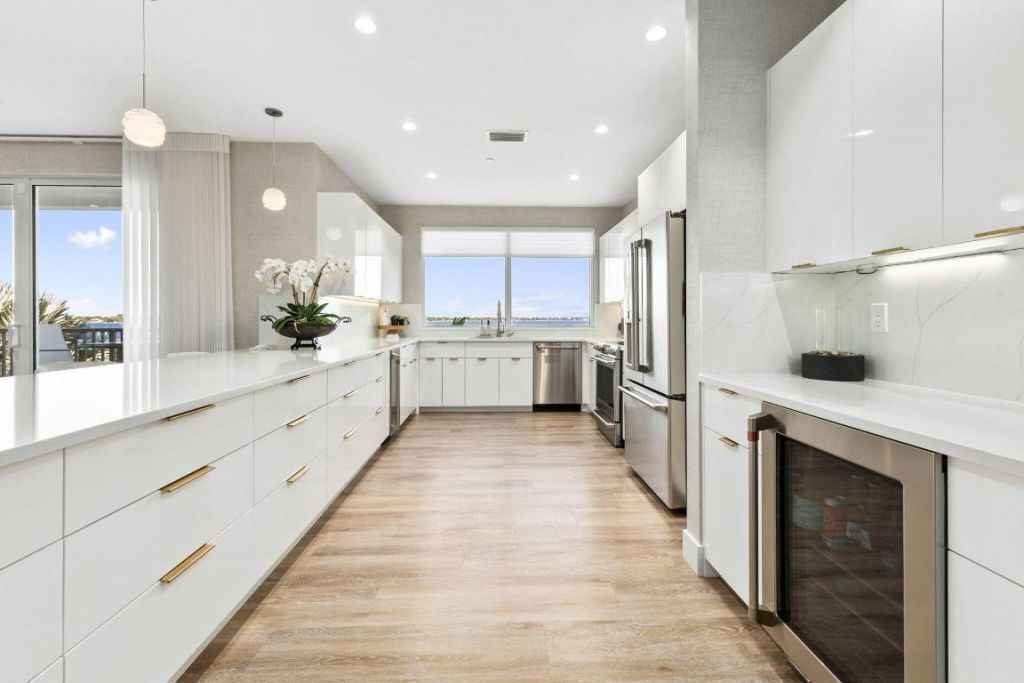 41 SW Seminole Street, Unit 206, Stuart, FL 34994 Photo