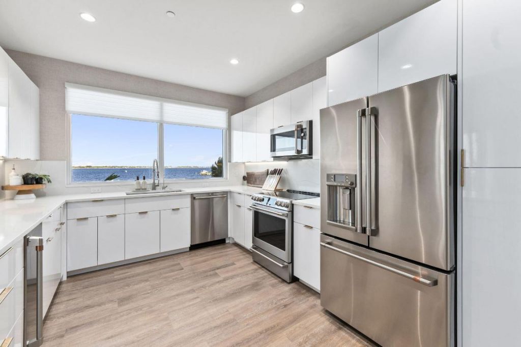 41 SW Seminole Street, Unit 206, Stuart, FL 34994 Photo