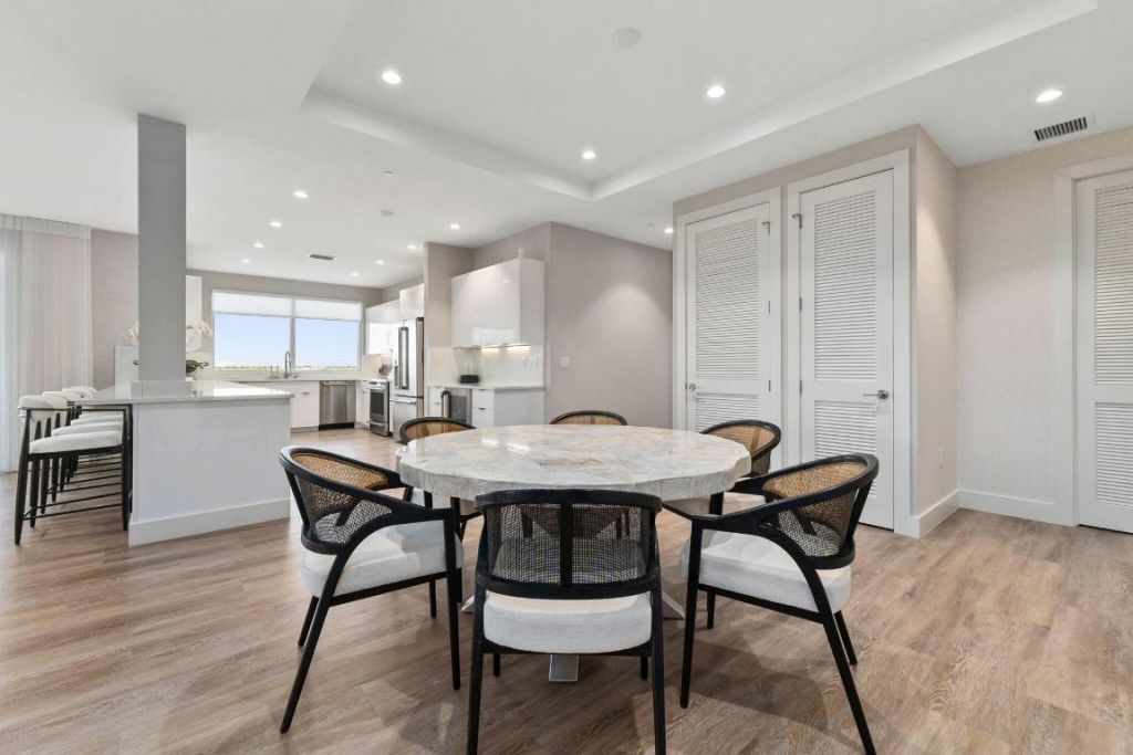 41 SW Seminole Street, Unit 206, Stuart, FL 34994 Photo