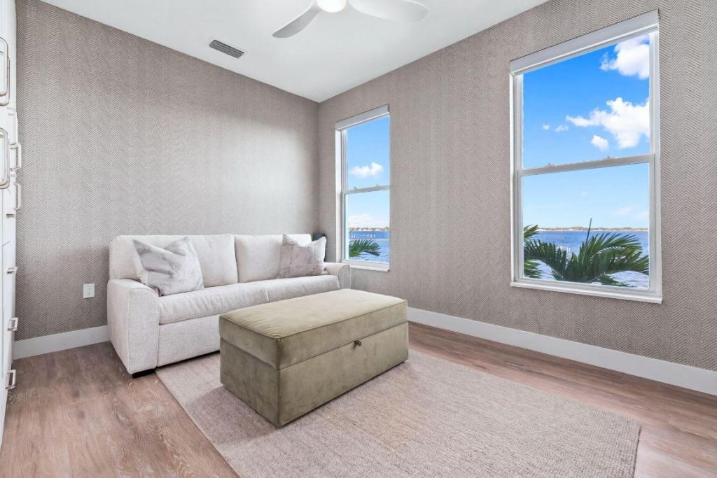 41 SW Seminole Street, Unit 206, Stuart, FL 34994 Photo