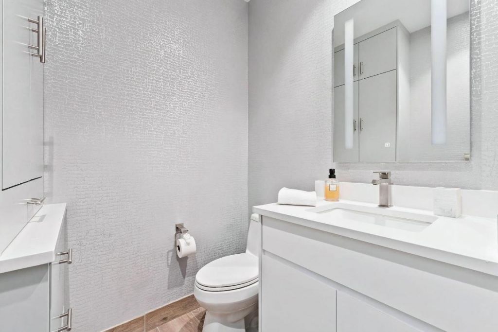 41 SW Seminole Street, Unit 206, Stuart, FL 34994 Photo