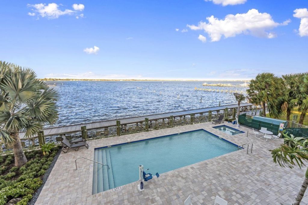 41 SW Seminole Street, Unit 206, Stuart, FL 34994 Photo