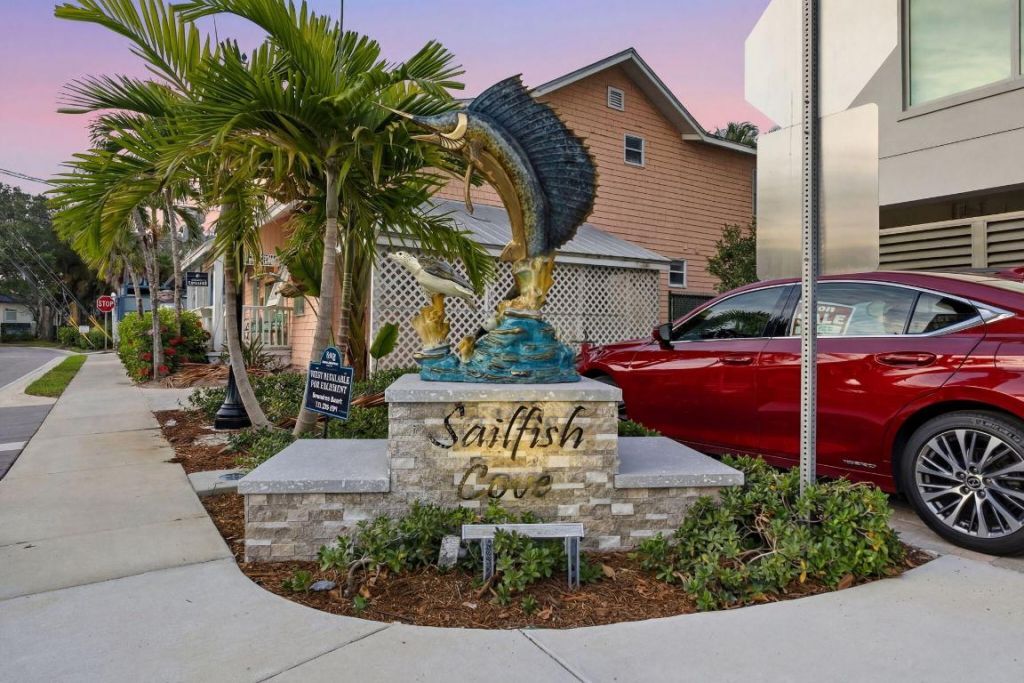 41 SW Seminole Street, Unit 206, Stuart, FL 34994 Photo