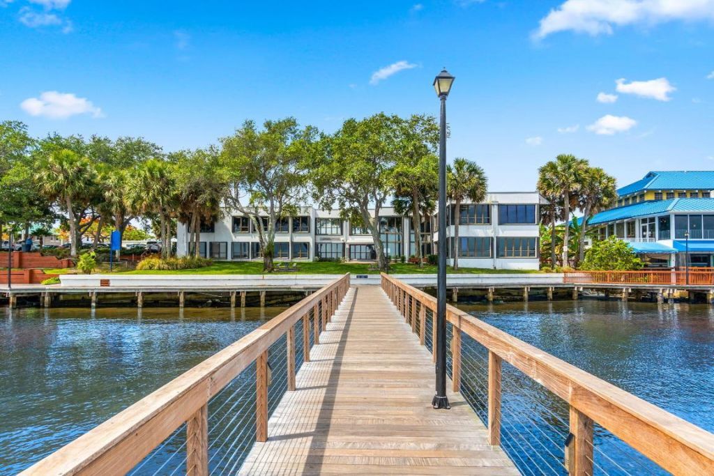 41 SW Seminole Street, Unit 206, Stuart, FL 34994 Photo