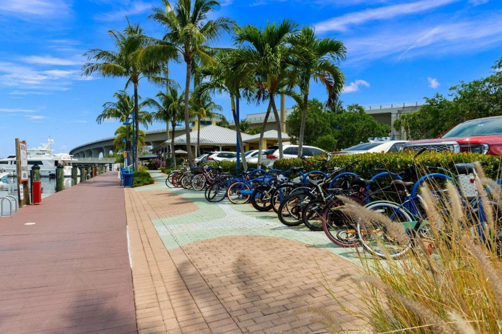 41 SW Seminole Street, Unit 206, Stuart, FL 34994 Photo