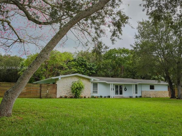 9870 SW 96th St , Miami, FL 33176