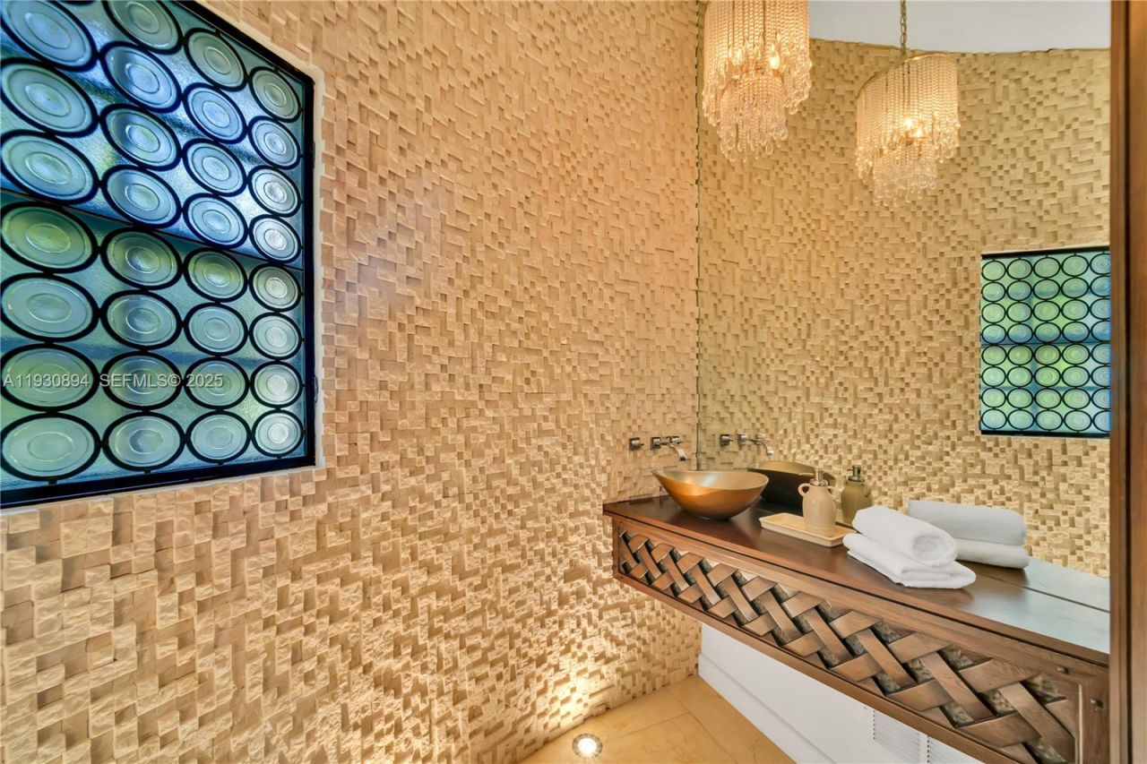 8301 SW 53rd Ave, Miami, FL 33143 Photo