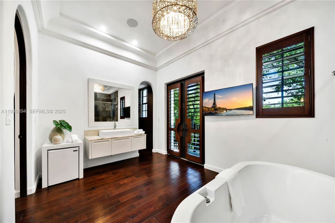 8301 SW 53rd Ave, Miami, FL 33143 Photo