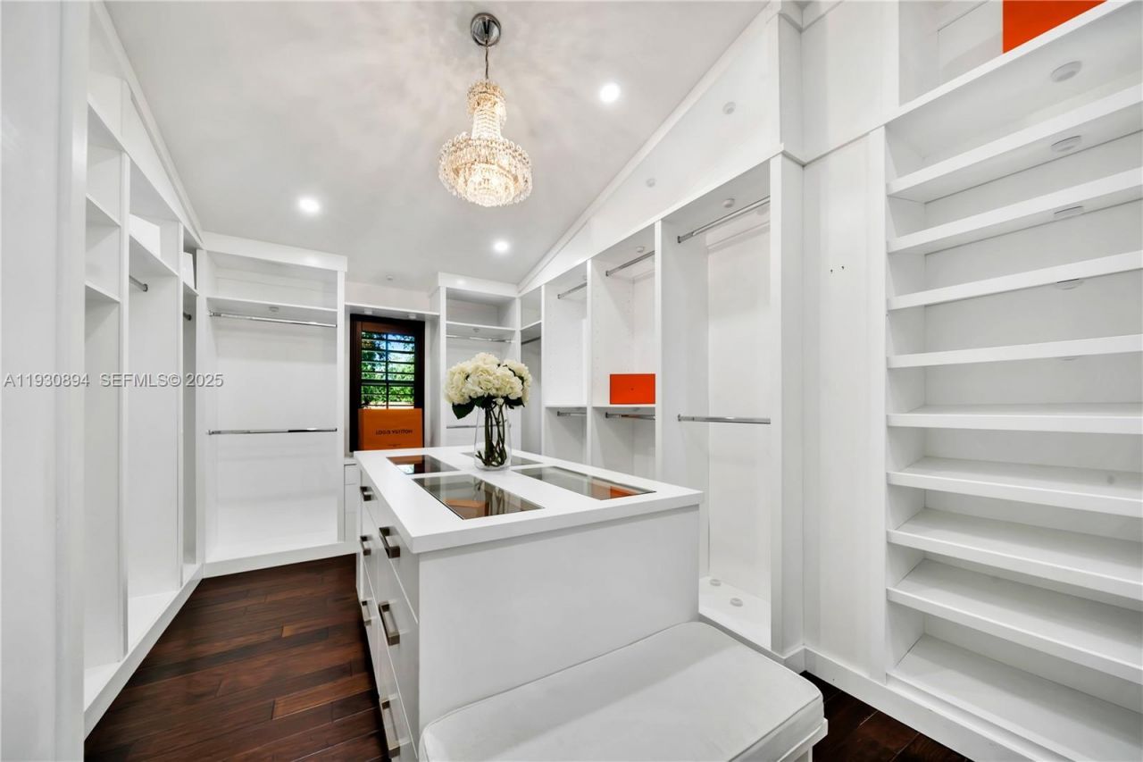 8301 SW 53rd Ave, Miami, FL 33143 Photo