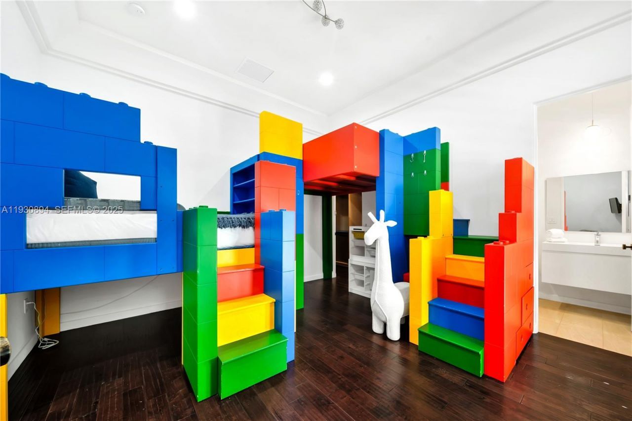 8301 SW 53rd Ave, Miami, FL 33143 Photo