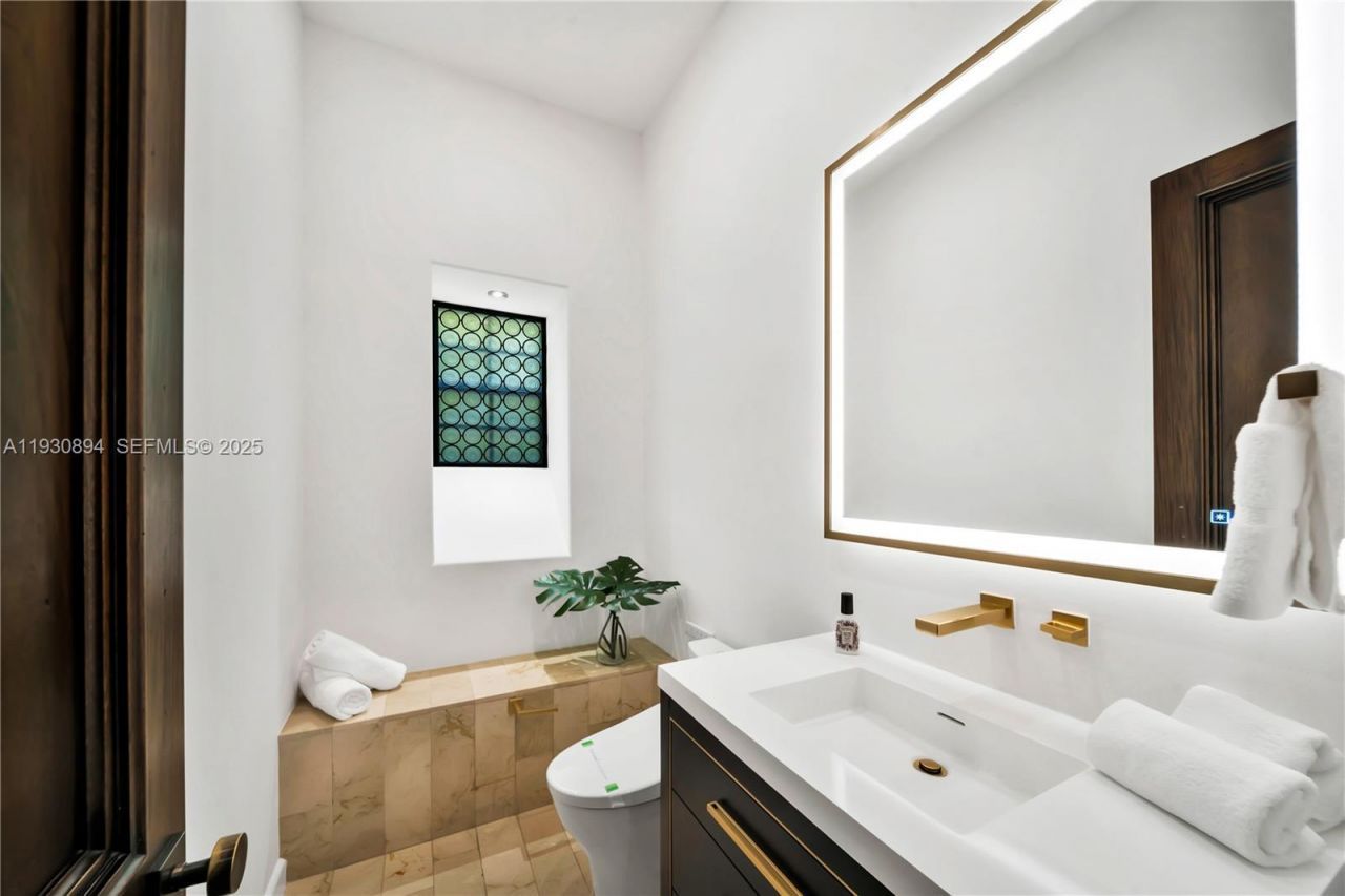 8301 SW 53rd Ave, Miami, FL 33143 Photo